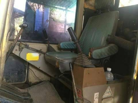 ขายCAT E70B สภาพสวยพร้อมใช้ ติดต่อคุณอ๊อฟ พิจิตร 086-737-9991