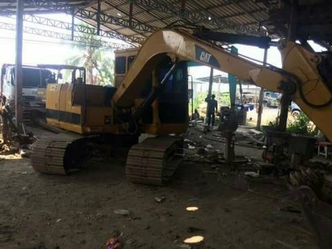 ขายCAT E70B สภาพสวยพร้อมใช้ ติดต่อคุณอ๊อฟ พิจิตร 086-737-9991