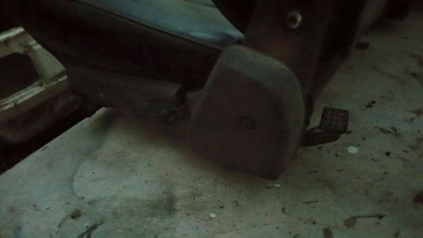 ขายเบาะคู่หน้าติดรถ bmw 2002 มาครับ
มีที่เหยียบด้านหลังให้เบาะพับลงได้จากที่นั่งด้านหลัง ใช้งานสะดวกดี

น่าจะเป็น ของ e12 หรือ e28 ต้องรอผู้รู้มายืนยัน

ขาย 4000 บาทครับ

0834301397
Line: surawat.hant