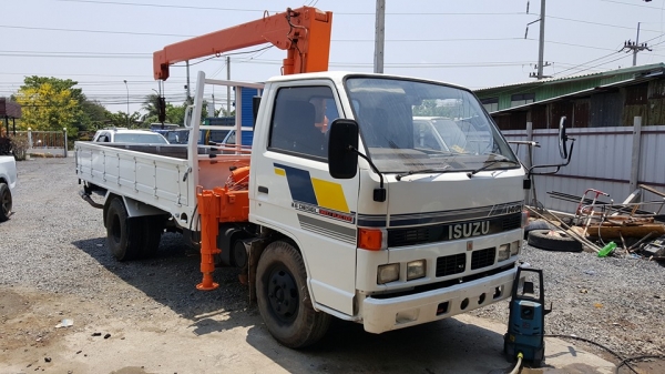 6ล้อติดเครน ISUZU NKR-85แรง รถห้างแท้ เครื่องใหม่ เกียร์เดิม ลงเล่ม ช่วงล่างเดิม หัวใหม่สวย พ.ธรรมดา พร้อมเครนUNIC 2.9t พร้อมใช้งาน **ขาย ISUZU NKR-85แรง 6ล้อบรรทุกติดเครน2.9ตัน สภาพสวย พร้อมใช้งาน เล่มฯครบ ISUZU NKR-110 ตัวแรก เกียร