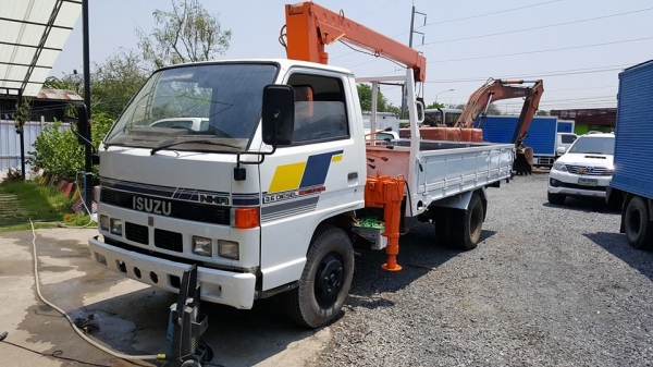 6ล้อติดเครน ISUZU NKR-85แรง รถห้างแท้ เครื่องใหม่ เกียร์เดิม ลงเล่ม ช่วงล่างเดิม หัวใหม่สวย พ.ธรรมดา พร้อมเครนUNIC 2.9t พร้อมใช้งาน **ขาย ISUZU NKR-85แรง 6ล้อบรรทุกติดเครน2.9ตัน สภาพสวย พร้อมใช้งาน เล่มฯครบ ISUZU NKR-110 ตัวแรก เกียร