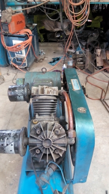 ขายปั้มลมถัง105ลิตร สองหัวใหญ่ มอเตอร์3/แรงครึ่งใช้ไฟ220