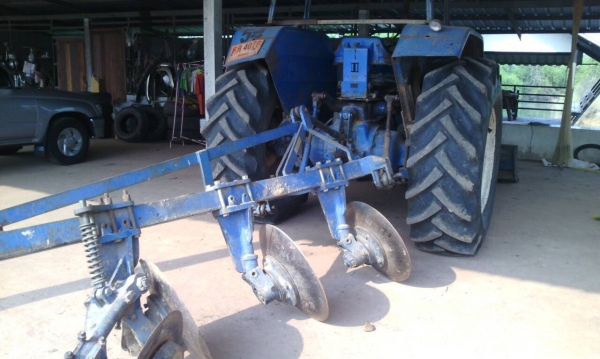 Ford77 T5 เสื้อเรียบ หาง6cmt หาง3 ใบดัน เล่มพร้อม รถสวยพร้อมใช้