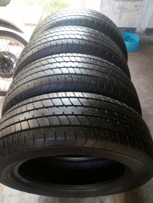185/60R15 DUNLOP SP SPORT 2030 ชุด 4 เส้น  tel.081-427-3941 ไอดีไลน์  0814273941