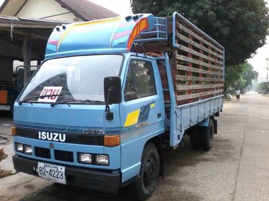 ขายNKR110ตัวแรกห้างแท้เกียร์ยาวตัด235,000พร้อมใช้รถเคยเก็บสีมาแล้วไม่หนาคับ