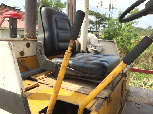 รถตัก KOMATSU  505.    สนใจติดต่อ  081 - 6079515