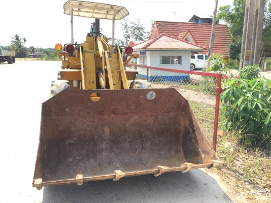 รถตัก KOMATSU  505.    สนใจติดต่อ  081 - 6079515