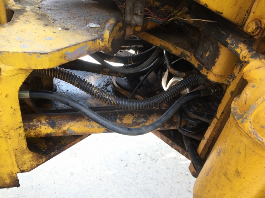 รถตัก KOMATSU  505.    สนใจติดต่อ  081 - 6079515