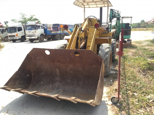 รถตัก KOMATSU  505.    สนใจติดต่อ  081 - 6079515