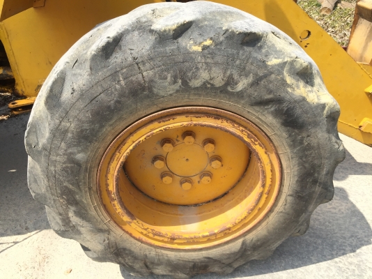 รถตัก KOMATSU  505.    สนใจติดต่อ  081 - 6079515