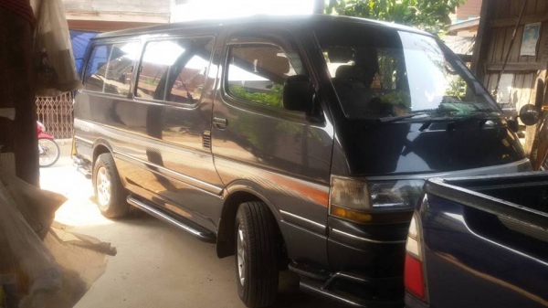 ขายรถตู้หลังคาต่ำ สภาพสวยเครื่องดี ภายในสวย สภาพพร้อมใช้งาน เอกสารพร้อมโอน สนใจโทร 090-8588220คุณนะ 093-3258446คุณบิว หรือเข้าดูสินค้าอื่นๆได้ที่ www.truck.in.th/498 หรือเพจFacebook ณรงค์ ซื้อขายรถมือสอง (เว็บไซต์ส่วนตัว) หรือFacebook คุณนะ รถบรรทุก