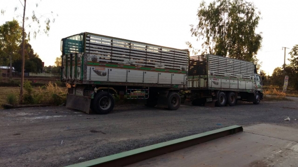 ขาย Hinoดั้มพ์สภาพวย โทร 088-4811062