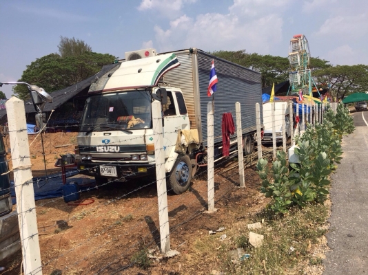 ขายรถ6ล้อHinoติดเครน3.8ตัน+6ล้อIsuzuตู้เเห้ง7.2 ม.