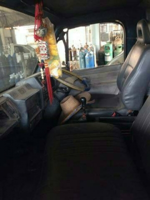 ขายรถ6ล้อ NPR115แรง ปี37สั่งลุยแท้ ยางดี ยาว4.30เมตร แคชซีสวย ภายในสวย (ไม่มีเล่มทะเบียน) สนใจโทร 090-8588220คุณนะ 093-3258446คุณบิว หรือเข้าดูสินค้าอื่นๆได้ที่ www.truck.in.th/498 หรือเพจFacebook ณรงค์ ซื้อขายรถมือสอง (เว็บไซต์ส่วนตัว) หรือFacebook คุณนะ