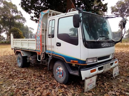 ขายดั้มเดก้า 195แรง พ.เพาเวอร์ เบรกทิฟฟี่ ภายในสวย แอร์เย็น ยาง825ขอบ16 รถสวยสภาพพร้อมใช้งาน (ไม่มีเล่มทะเบียน) สนใจโทร 090-8588220คุณนะ 093-3258446คุณบิว หรือเข้าดูสินค้าอื่นๆได้ที่ www.truck.in.th/498 หรือเพจFacebook ณรงค์ ซื้อขายรถมือสอง (เว็บไซต์ส่วนต