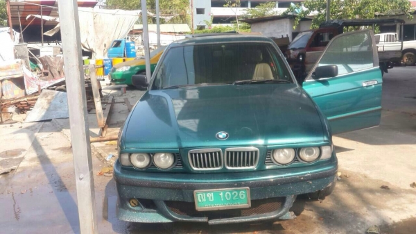 ขายถูกรถBMWพร้อมใช้งานมีเล่มทะเบียนพร้อมภาษีขาด