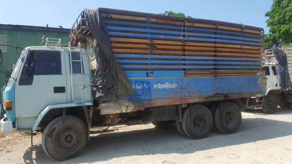 อีชูชุ  เครื่อง 6BG 1  ปี 28  รถวิ่งงานทุกวัน           ราคา  350,000  บาท