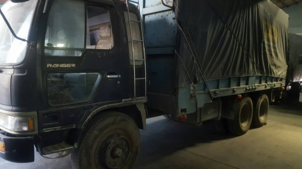 ฮีโน่ KT 920  EH700    รถขนส่ง  วิ่งใช้งานทุกวัน   ราคา  350,000  บาท