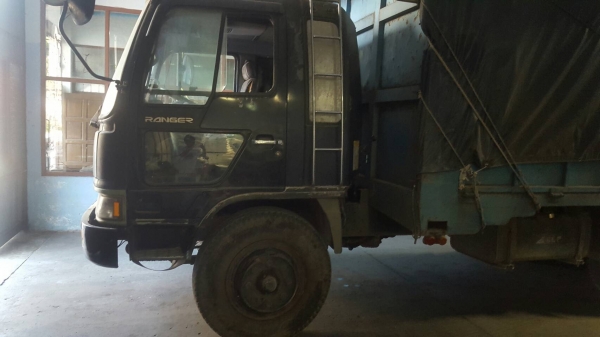 ฮีโน่ KT 920  EH700    รถขนส่ง  วิ่งใช้งานทุกวัน   ราคา  350,000  บาท