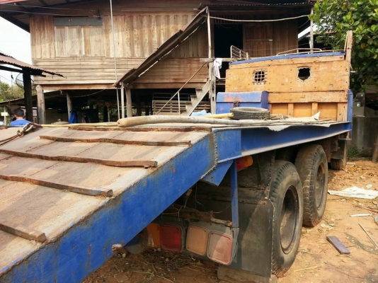 ขายรถ10ล้อ 2เพลา เทรลเลอร์หัวยาว เครื่อง185แรง ช่วงล่าง210 บรรทุกแบคโค200ได้ มีบันไดขึ้นรถเกี่ยว เอกสารพร้อมโอน สนใจโทร 090-8588220คุณนะ 093-3258446คุณบิว หรือเข้าดูสินค้าอื่นๆได้ที่ www.truck.in.th/498 หรือเพจFacebook ณรงค์ ซื้อขายรถมือสอง (เว็บไซต์ส่วนต