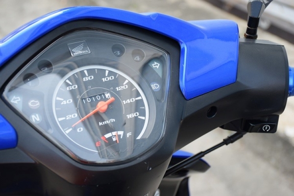 Wave110i 2014 สตาร์ดมือ รถบ้านแท้ วิ่งน้อย เล่มชุดโอนครบ