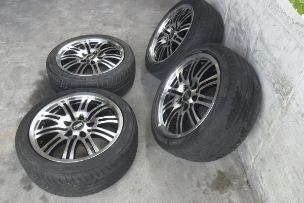 ล้อแม็ก17นิ้ว5รู114 พร้อมยาง สวยๆ 4 ล้อ ราคา 6900 บาท ล้อแม็ก17นิ้ว5รู114 พร้อมยาง สวยๆ 4 ล้อ ราคา 6900 บาท
