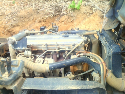 รถอีซูซุ 6 ล้อดั้ม NQR 175 แรงม้า. ปี 51.    สนใจติดต่อ  081 - 6079515