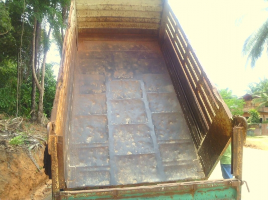 รถอีซูซุ 6 ล้อดั้ม NQR 175 แรงม้า. ปี 51.    สนใจติดต่อ  081 - 6079515