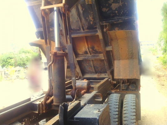 รถอีซูซุ 6 ล้อดั้ม NQR 175 แรงม้า. ปี 51.    สนใจติดต่อ  081 - 6079515