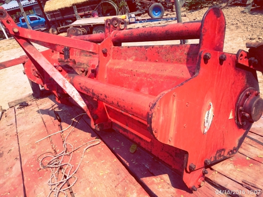 ขายโรตารี่ช้าง 1.80 เมตร แถมใบใหม่ให้ 1 ชุด 60 ใบพร้อมน็อต พร้อมใช้ สีเดิมไม่ผุ ใส่รถ45-47-49-50 ขายโรตารี่ช้าง 1.80 เมตร แถมใบใหม่ให้ 1 ชุด 60 ใบพร้อมน็อต พร้อมใช้ สีเดิมไม่ผุ ใส่รถ45-47-49-50