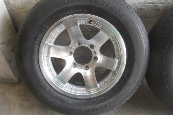 ล้อแม็ก16นิ้ว6รุ พร้อมยาง สวยๆ 4 ล้อ ราคา 7500 บาท ล้อแม็ก16นิ้ว6รุ พร้อมยาง สวยๆ 4 ล้อ ราคา 7500 บาท