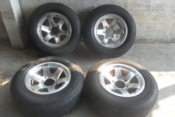 ล้อแม็ก16นิ้ว6รุ พร้อมยาง สวยๆ 4 ล้อ ราคา 7500 บาท