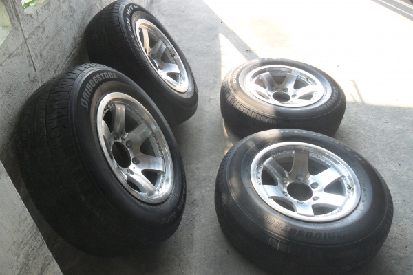 ล้อแม็ก16นิ้ว6รุ พร้อมยาง สวยๆ 4 ล้อ ราคา 7500 บาท ล้อแม็ก16นิ้ว6รุ พร้อมยาง สวยๆ 4 ล้อ ราคา 7500 บาท