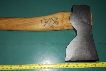 ขายขวานช่างไม้ขวานถากไม้1 3/4ปอนด้ามไม้ฮิคกอรี่ Made in Sweden.