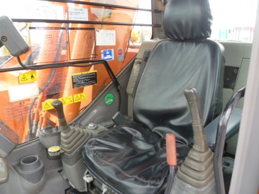 ขาย HITACHI ZX135 US มาใหม่ เก่าญี่ปุ่น ปี 2008 ใฃ้งานมาแค่ 4000 กว่าฃม.  ยังไม่เคยใช้งานในไทย  สภาพสวย  ระบบดี  มีลายหัวกระแทก  โทร  089-7462641 สุวรรณีค่ะ