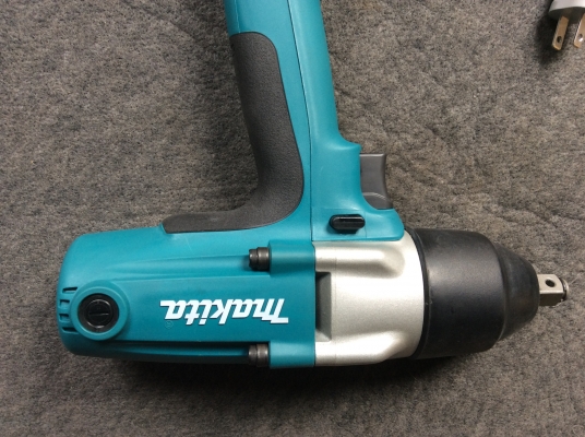 -----บ๊อกไฟฟ้า Makita TW0200 ------