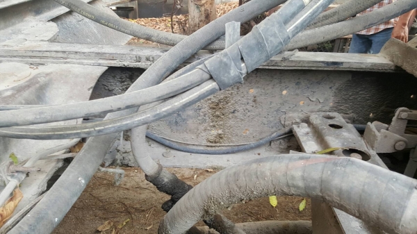 ขาย หัวลาก HINO เครื่อง EP100 โบอินเตอร์ 285 แรงม้า ติดแก๊ส NGV 8 ถัง มีสโลว์กลาง พร้อมหางเซมิดั้ม 2 เพลา ยาว 7 เมตร ยางเต็ม ทะเบียนเต็มพร้อมโอนครับ