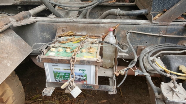 ขาย หัวลาก HINO เครื่อง EP100 โบอินเตอร์ 285 แรงม้า ติดแก๊ส NGV 8 ถัง มีสโลว์กลาง พร้อมหางเซมิดั้ม 2 เพลา ยาว 7 เมตร ยางเต็ม ทะเบียนเต็มพร้อมโอนครับ