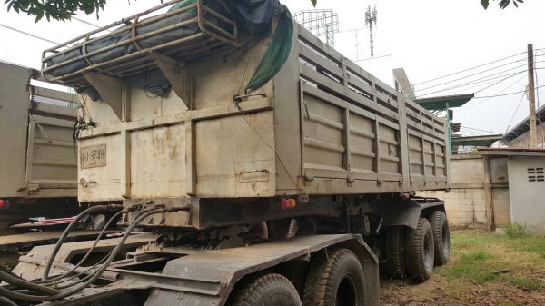 ขาย หัวลาก HINO เครื่อง EP100 โบอินเตอร์ 285 แรงม้า ติดแก๊ส NGV 8 ถัง มีสโลว์กลาง พร้อมหางเซมิดั้ม 2 เพลา ยาว 7 เมตร ยางเต็ม ทะเบียนเต็มพร้อมโอนครับ