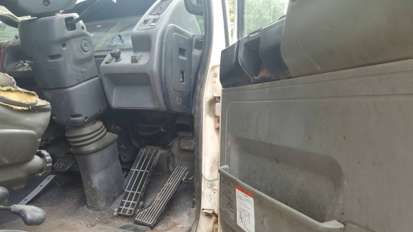 ขาย หัวลาก HINO เครื่อง EP100 โบอินเตอร์ 285 แรงม้า ติดแก๊ส NGV 8 ถัง มีสโลว์กลาง พร้อมหางเซมิดั้ม 2 เพลา ยาว 7 เมตร ยางเต็ม ทะเบียนเต็มพร้อมโอนครับ