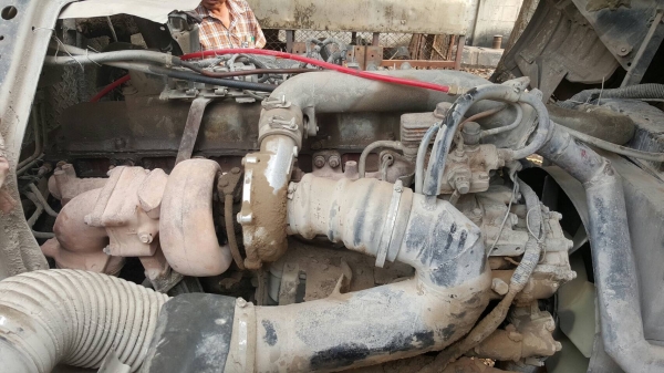 ขาย หัวลาก HINO เครื่อง EP100 โบอินเตอร์ 285 แรงม้า ติดแก๊ส NGV 8 ถัง มีสโลว์กลาง พร้อมหางเซมิดั้ม 2 เพลา ยาว 7 เมตร ยางเต็ม ทะเบียนเต็มพร้อมโอนครับ