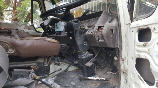 ขาย หัวลาก HINO FM227 พร้อมหางเซมิดั้ม 2 เพลา ยาว 7.50 เมตร เครื่อง EM100 220 แรงม้า คัสซีสวย มีสโลว์กลาง รถพร้อมใช้ ทะเบียนเต็มพร้อมโอน ขาย หัวลาก HINO FM227 พร้อมหางเซมิดั้ม 2 เพลา ยาว 7.50 เมตร เครื่อง EM100 220 แรงม้า คัสซีสวย มีสโลว์กลาง รถพร้อมใช้ ทะเบียนเต็มพร้อมโอน