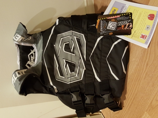 ชูชีพ jetpilot 2016