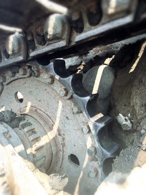 แทรคเตอร์ CAT D5B ตีนเป็ด รถสภาพดีมาก ทำงานทุกวัน แทรคเตอร์ CAT D5B ตีนเป็ด รถสภาพดีมาก ทำงานทุกวัน