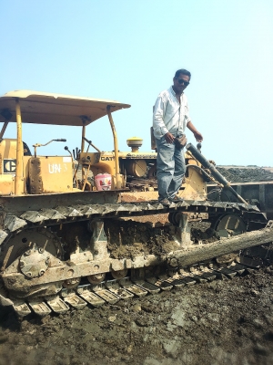 แทรคเตอร์ CAT D5B ตีนเป็ด รถสภาพดีมาก ทำงานทุกวัน แทรคเตอร์ CAT D5B ตีนเป็ด รถสภาพดีมาก ทำงานทุกวัน