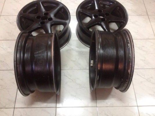 ขายแม็ก borbet made in germanyแท้ 4รู100 ขอบ16 กว้าง7.5et40 จำนวน4วง สภาพดี  ราคา8500บาท โทร0924462525โส กทม