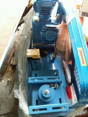 ปั้มลม Delta 2 HP 3สูบ มือหนึ่ง no มอเตอร์ ถัง 160 ลิตร