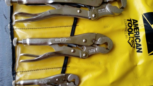 ขายคีมล็อกแพ็ค3ขนาด10LW 7LW 5LW VISE-GRIP Made in USA.