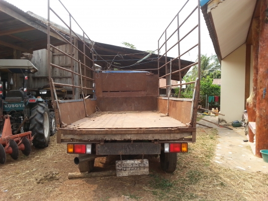 ขายรถบรรทุก 4 ล้อ กลาง อิซุซุ TL 74 แรงม้า ขับไกลได้สบาย ขายรถบรรทุก 4 ล้อ กลาง อิซุซุ TL 74 แรงม้า ขับไกลได้สบาย