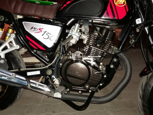 LIFAN ตัวท็อปแต่งออกมาจากศูนย์ ราคา 31000 บาท สนใจโทร 089-8859869 เดช